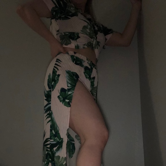 DONATED! Forever 21 Matching floral outfit - Picture 10 of 14